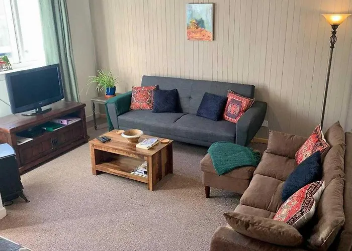 Cottage In Kilmun Argyll - 2 Bedrooms Sleeps 2 (Adults Only)