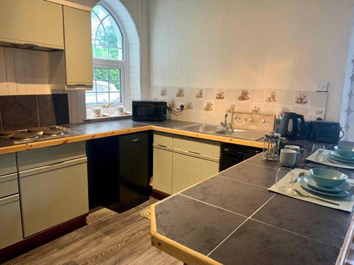 Holiday home In Kilmun Argyll - 2 Bedrooms Sleeps 2 (adults Only) Dunoon